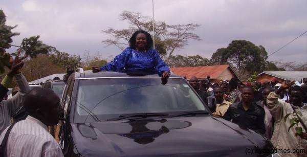 Loveness Gondwe arriving at Aford convention, aspiring to lead the party