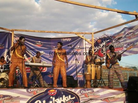 Lusubilo Band performing