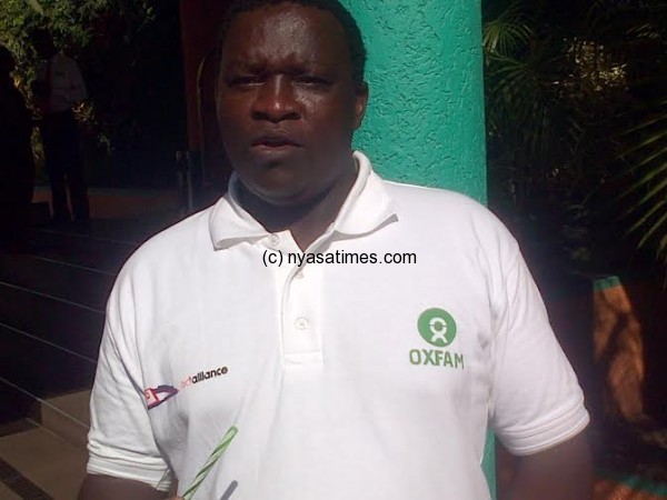 Mabvuto Phiri: Card officer