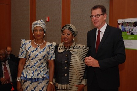 Madam Mutharika (l) and Madam Salma Kikwete of Tanzania and Minister of Economic Cooperation in Germany Gerd Mueller at German Mission in New York on Monday - Pic by Govati Nyirenda