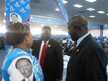 PP's Mkaande and UDF's Padambo being welcomed at DPP convention
