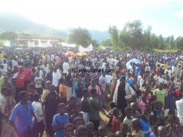 Crowds at Songani during DPP rally on Wednesday