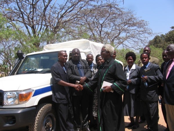 New police car in Karonga, the  PS with Chief Kyungu 