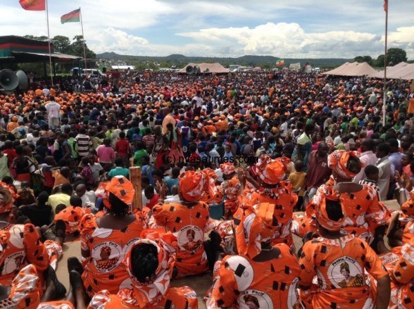 Nkhatabay crowds