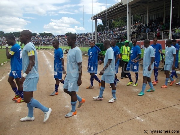 Wanderers and Silver players enter into the pitch for final league match .-Photo by Jeromy Kadewere