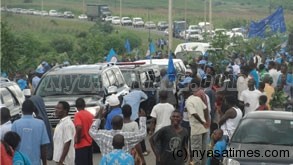 DPP supporters and the traffic jam along the M1 Road section between Lilongwe City Centre and Kamuzu International Airport (KIA) 