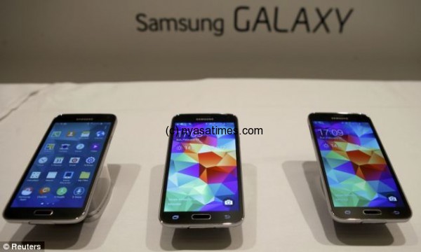 Samsung Galaxy S5 device (pictured) that includes a built-in heart monitor, pedometer, fitness apps and fingerprint recognition Read more: http://www.dailymail.co.uk/sciencetech/article-2565033/Is-best-smartphone-Samsung-unveils-slick-Galaxy-S5-comes-super-fast-Wi-Fi-16MP-camera-fitness-features-including-built-heart-monitor.