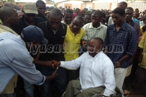 Chiwaya: Greet supporters