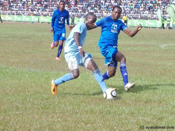 Part of the action during the game of Silver and Wanderers.-Photo by Jeromy Kadewere