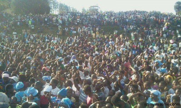 Crowds at Thyolo