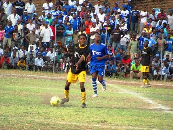 Tadala Masamba in control of the ball....Photo Jeromy Kadewere
