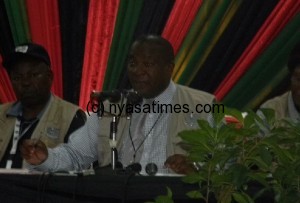 Kalonga: Blame donors
