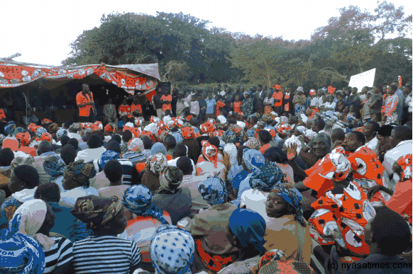 Zulu addressing a rally at Chatoloma