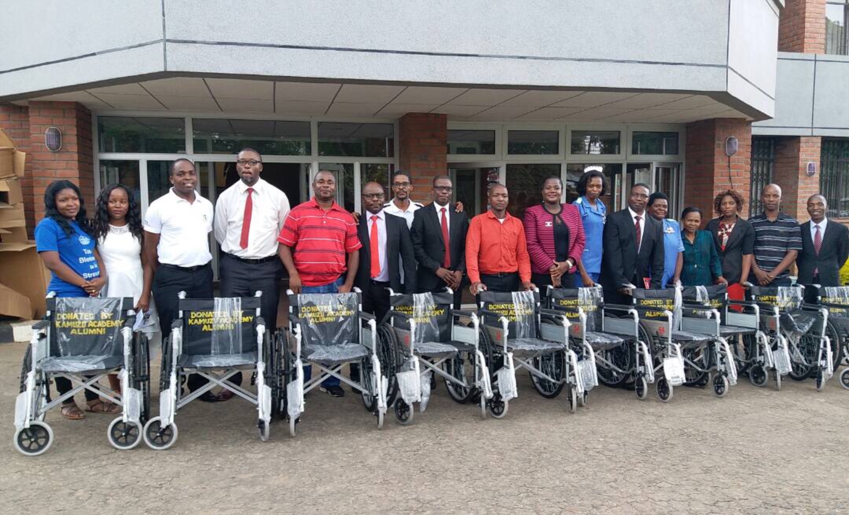 kamuzu-academy-alumni-donate-wheelchairs-to-queen-s-hospital-malawi