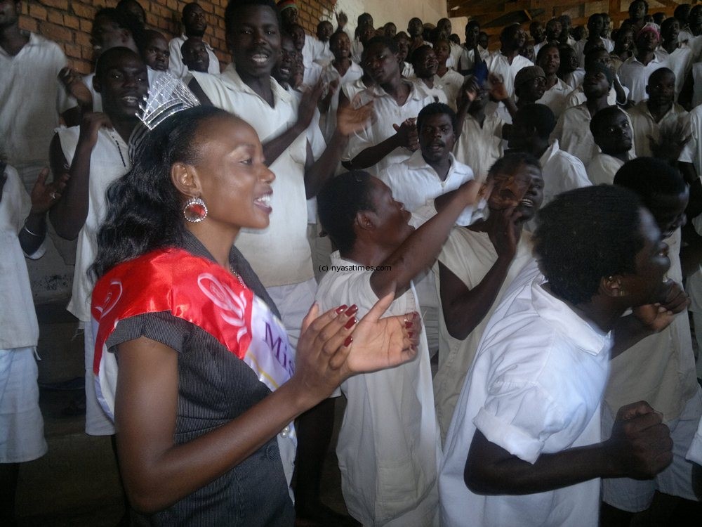 miss-malawi-prison.jpg
