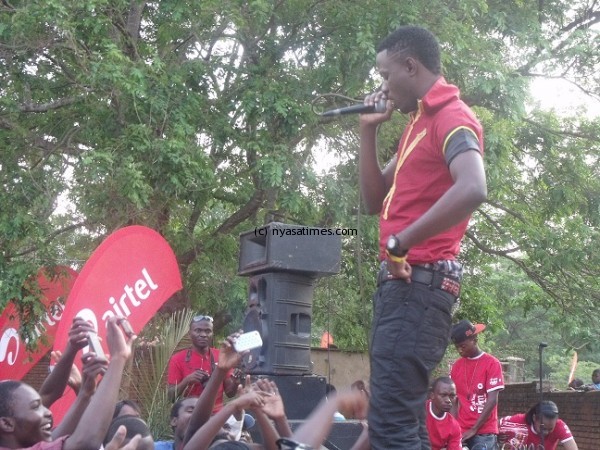 Piksy performing in Lilongwe on Saturday. Photo by Kimpho Loka