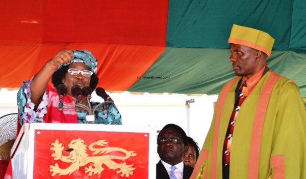 JB elavates Chief Mwankhunikira to Senior Chief (1)