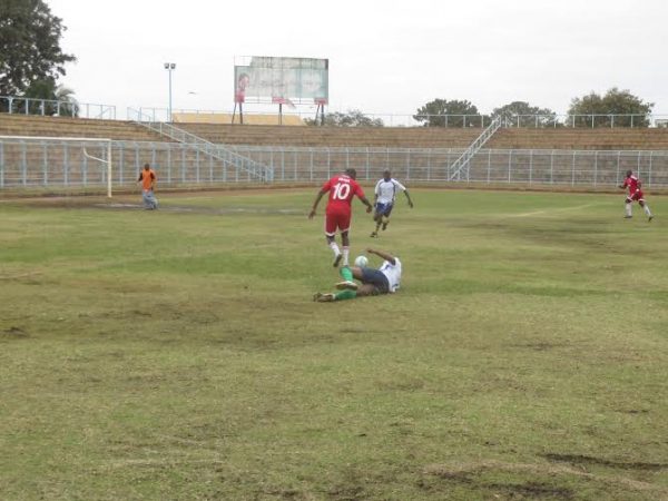 Chakani eludes a defender for the MPs team