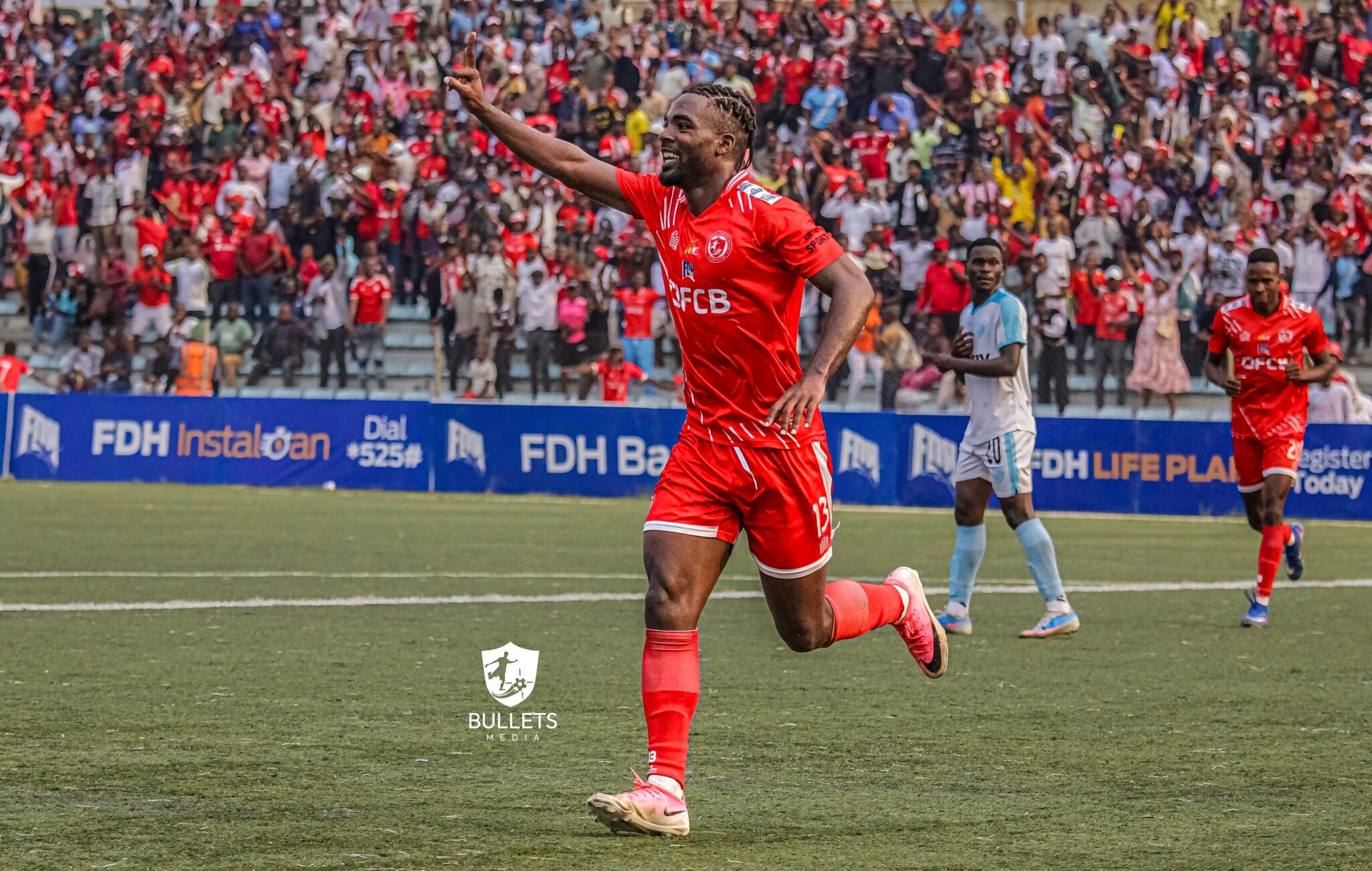 Balelet Shells Eagles, Bullets and Wanderers lead a three-way title scramble as Silver ...