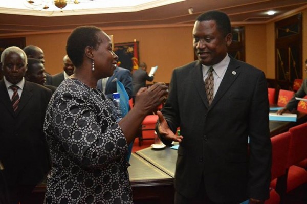 MCP MP Jessie Kabwila meets DPP politician Kwauli Msiska at the Presidential Palace