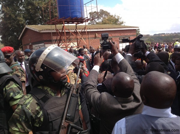 President Banda arriving at Dowa District Hospital