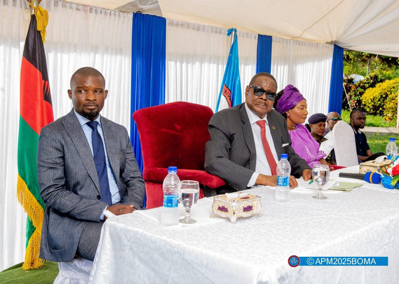 President Mutharika with Minister Gangata